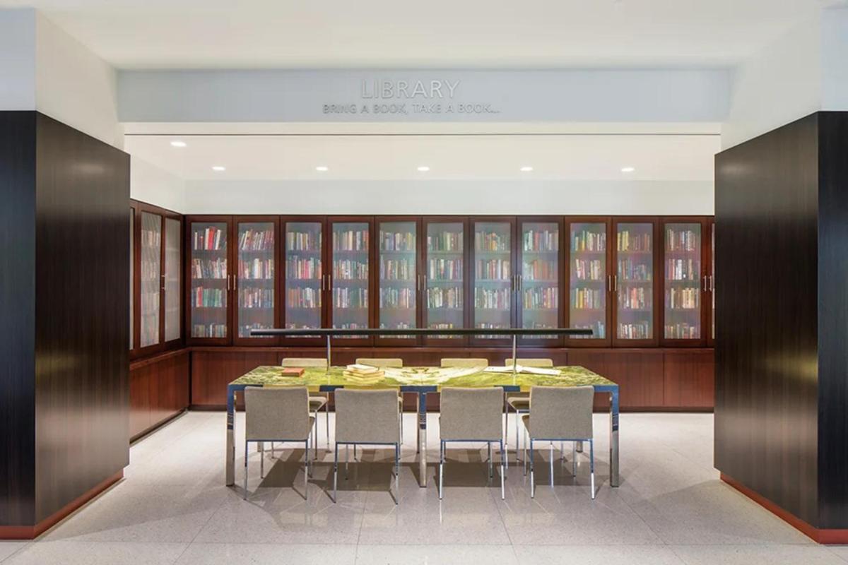 Beautiful 2Br Apartment At Crystal City With Gym Arlington Exterior photo