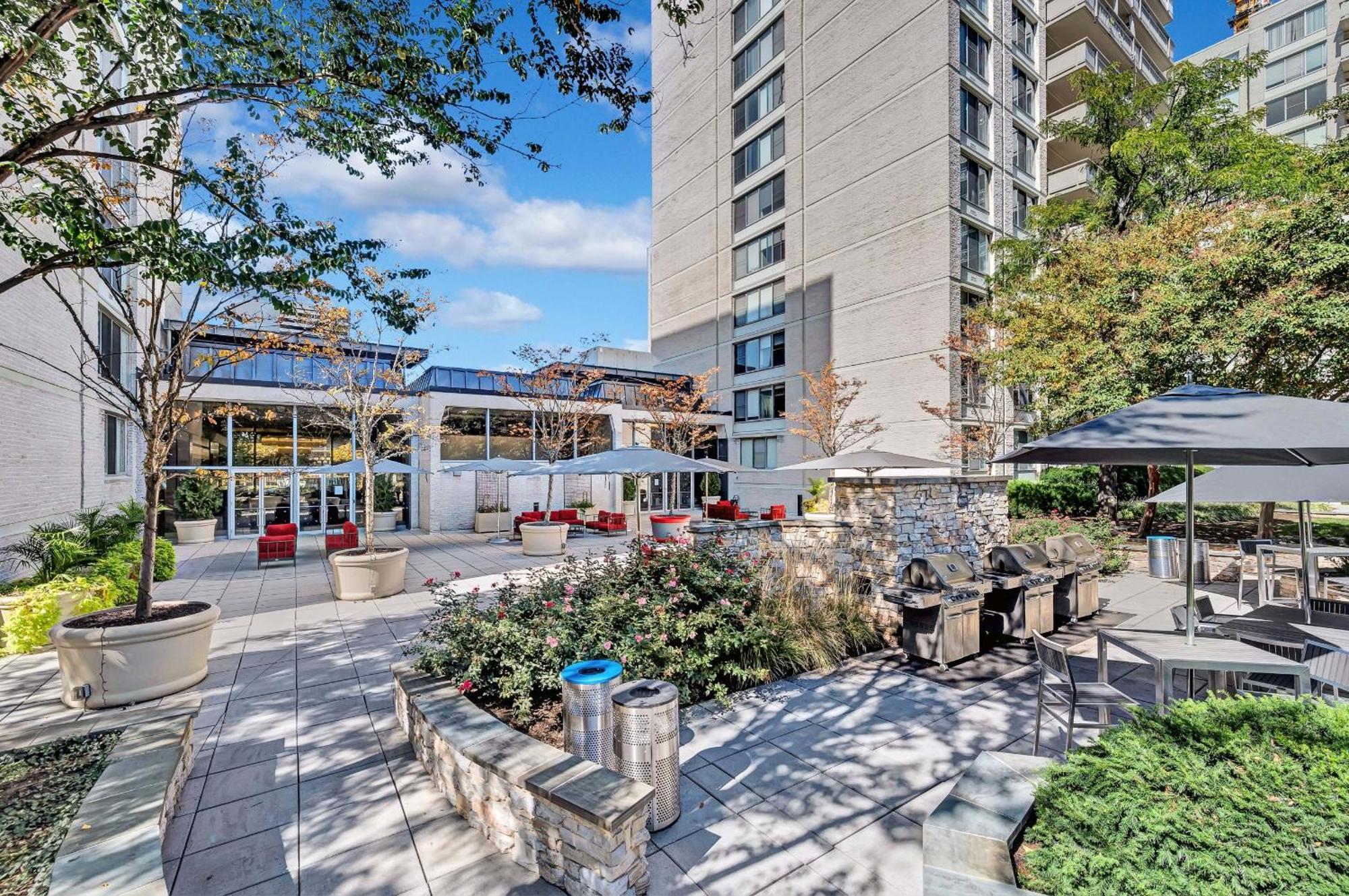 Beautiful 2Br Apartment At Crystal City With Gym Arlington Exterior photo
