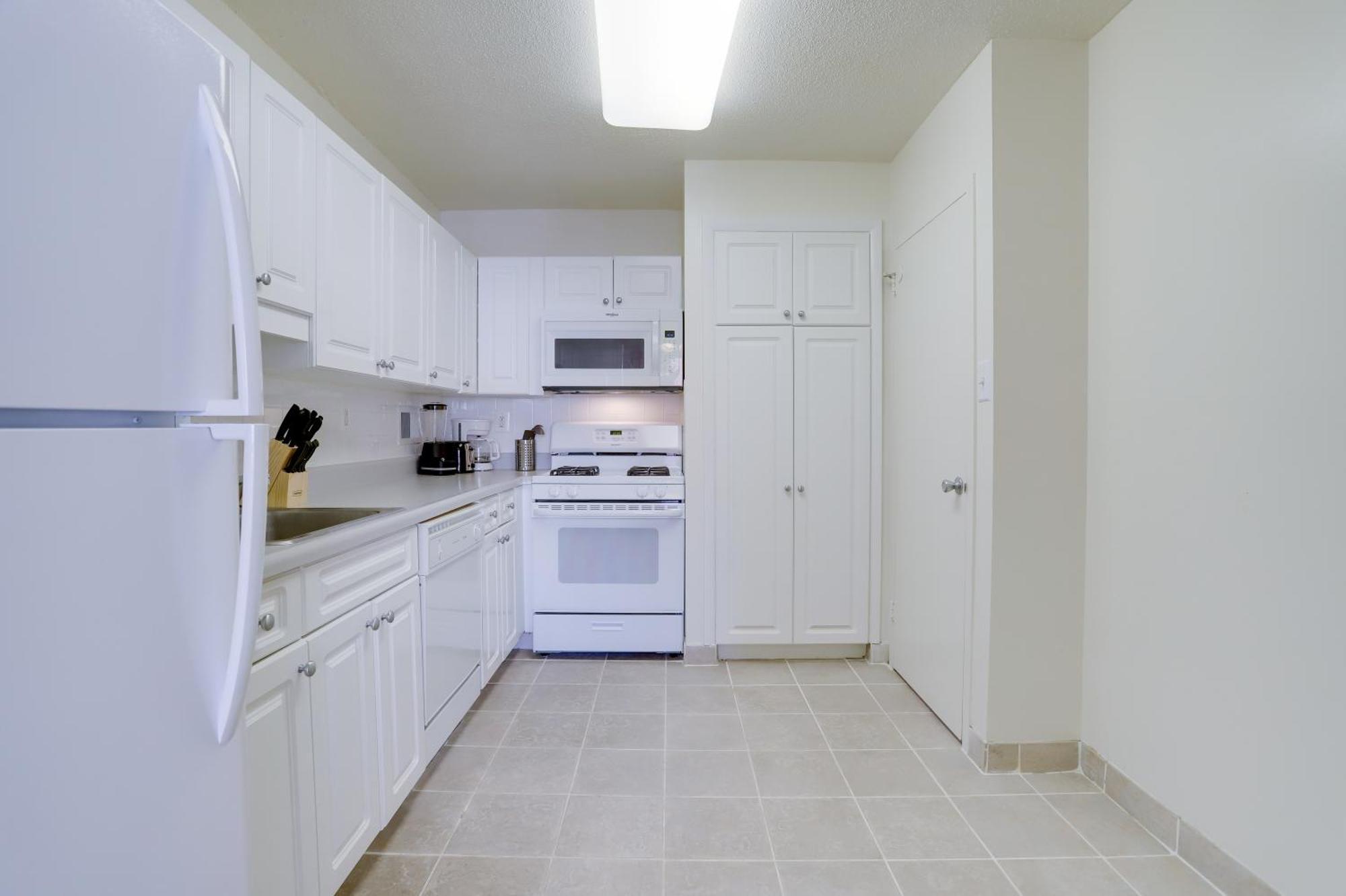 Beautiful 2Br Apartment At Crystal City With Gym Arlington Exterior photo