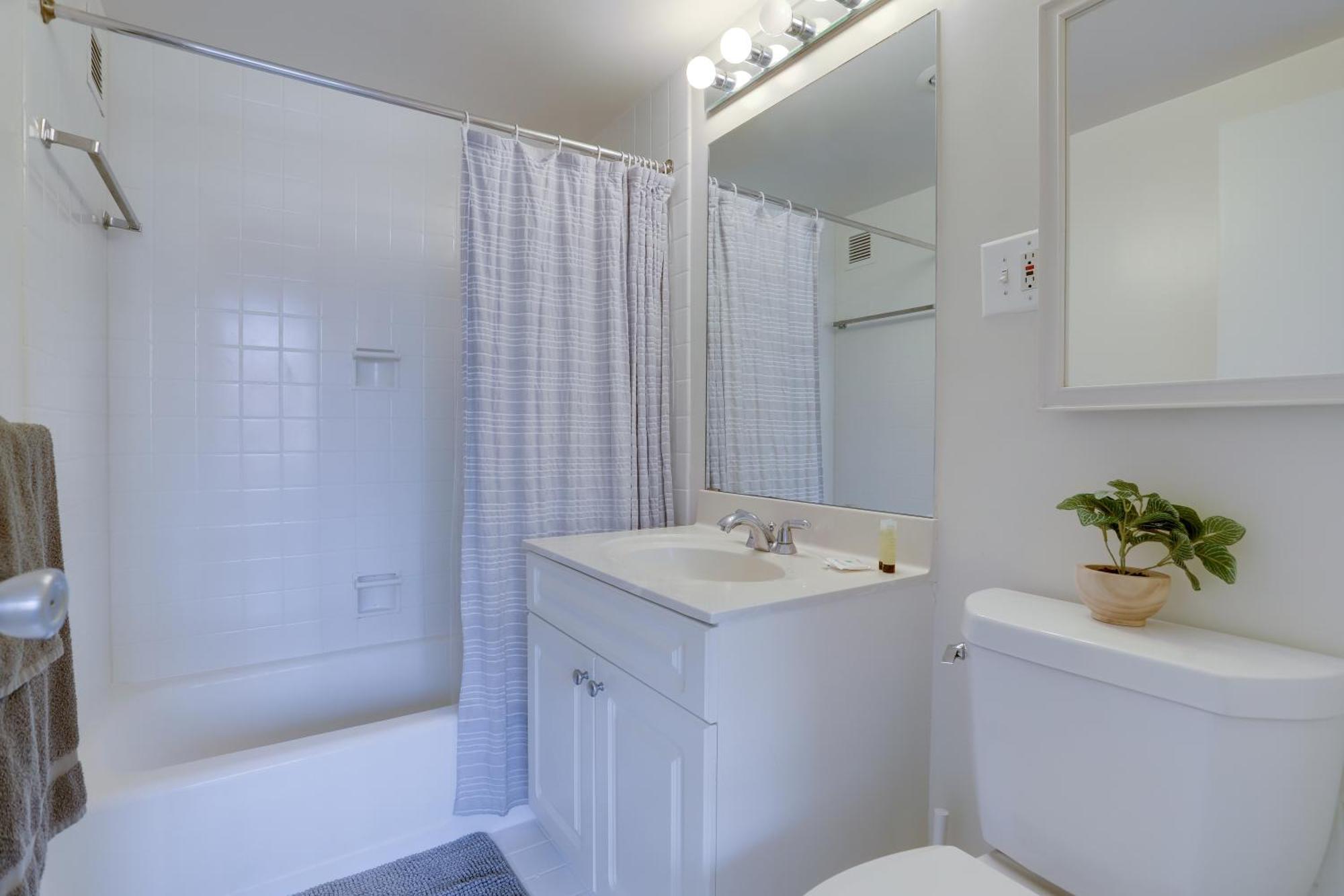 Beautiful 2Br Apartment At Crystal City With Gym Arlington Exterior photo