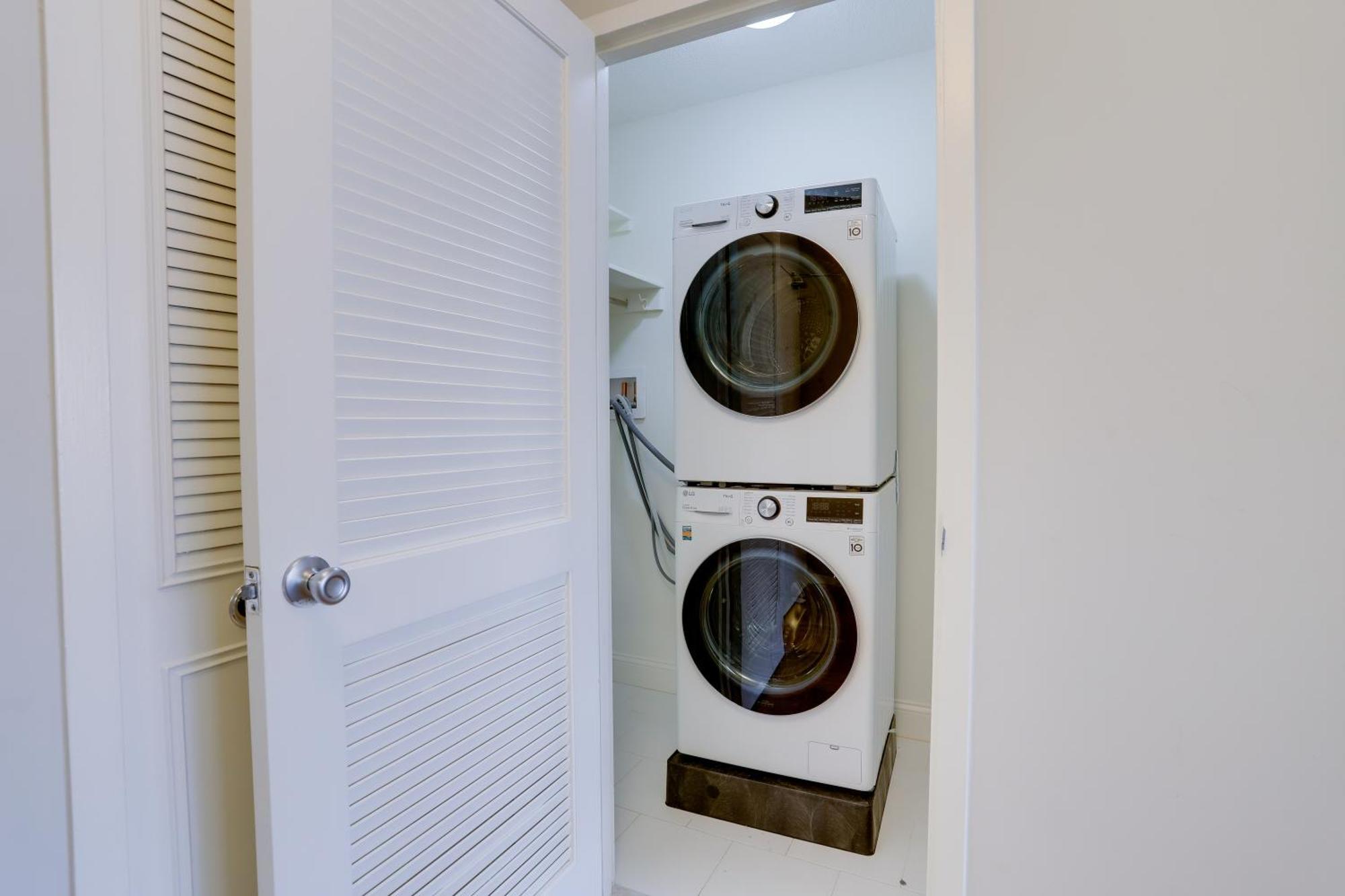 Beautiful 2Br Apartment At Crystal City With Gym Arlington Exterior photo